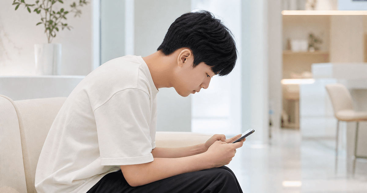 스마트폰 자세가 중학생 얼굴 비대칭을 만든다